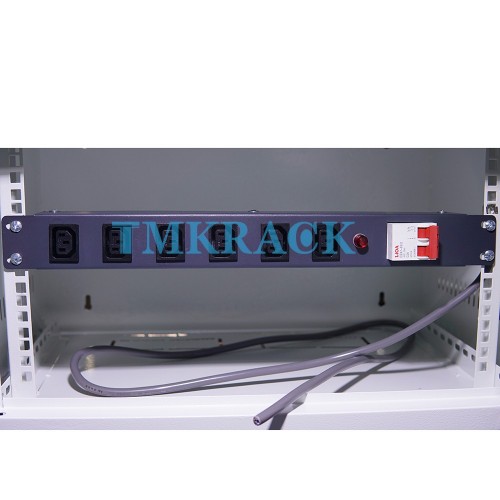 Thanh nguồn PDU 6 cổng C13 MCB20A 19inch TMK RACK, Giải pháp cấp nguồn hiệu quả cho tủ rack