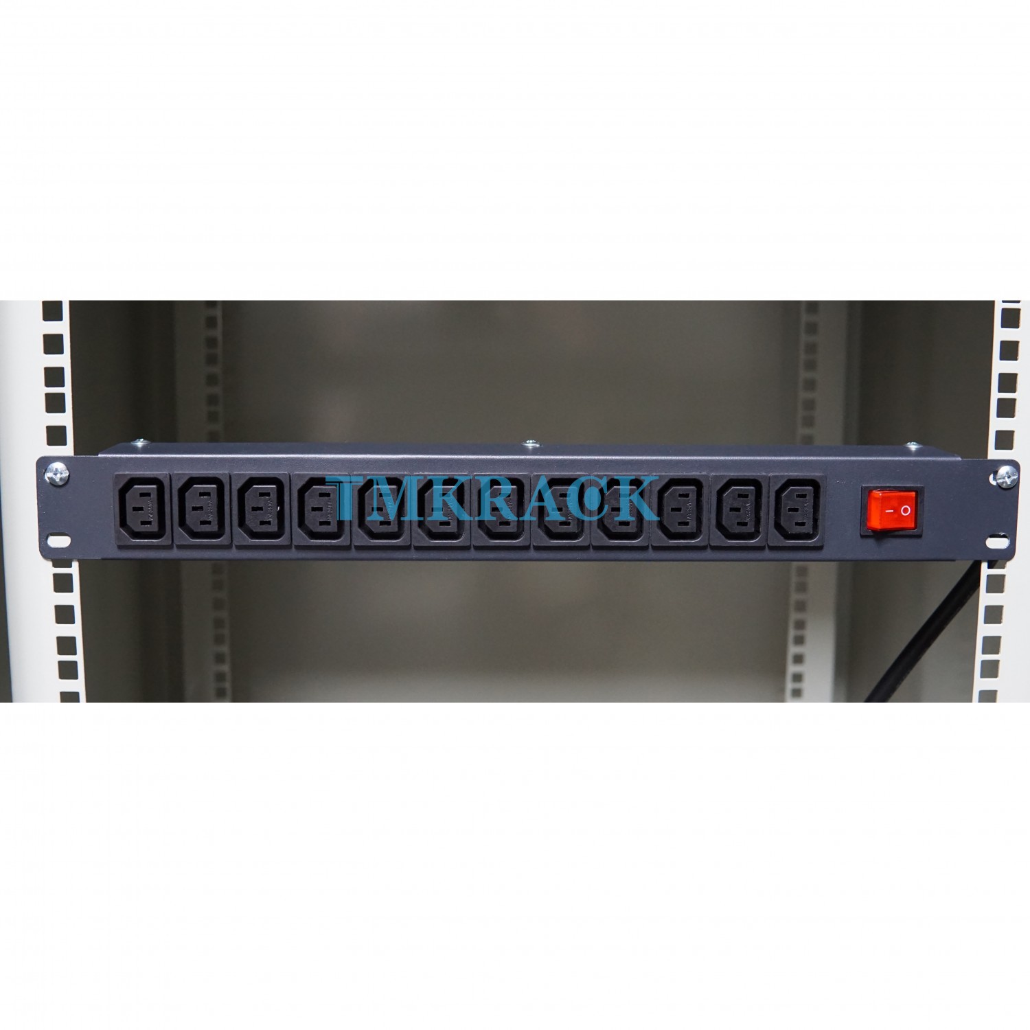 Thanh nguồn PDU 12 cổng C13 19inch TMK RACK: Giải pháp cấp nguồn hiệu quả cho tủ rack